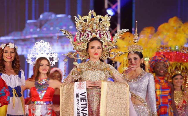 Đi thi trong âm thầm, Khánh Ngân xuất sắc đăng quang Hoa hậu Hoàn cầu 2017 