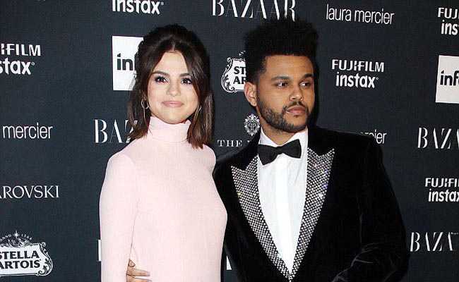 The Weeknd chính thức chia tay Selena Gomez sau loạt ảnh bạn gái thân thiết bên Justin Bieber